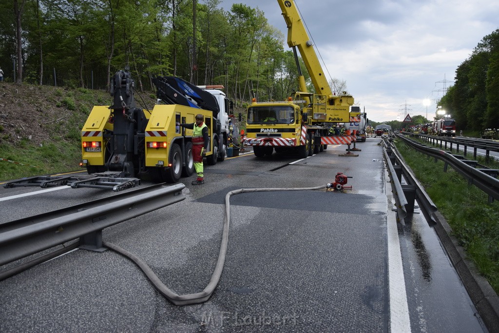 VU Gefahrgut LKW umgestuerzt A 4 Rich Koeln Hoehe AS Gummersbach P350.JPG - Miklos Laubert